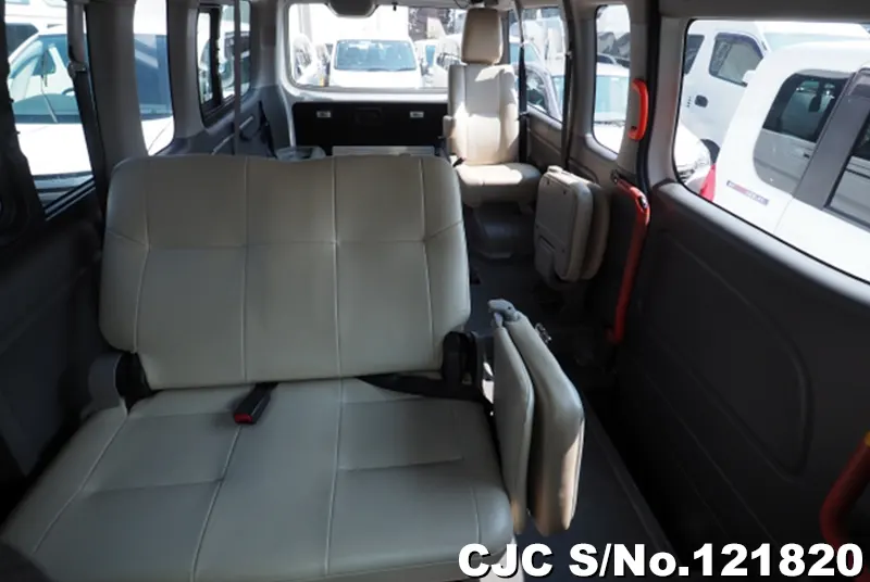 2012 Nissan / Caravan Stock No. 121820