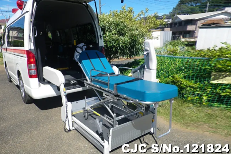 2013 Toyota / Hiace Stock No. 121824