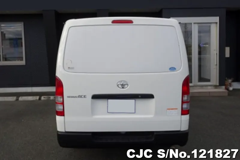 2018 Toyota / Hiace Stock No. 121827