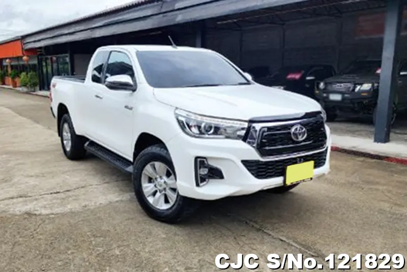 2019 Toyota / Hilux / Revo Stock No. 121829