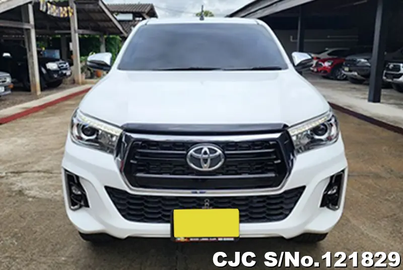 2019 Toyota / Hilux / Revo Stock No. 121829