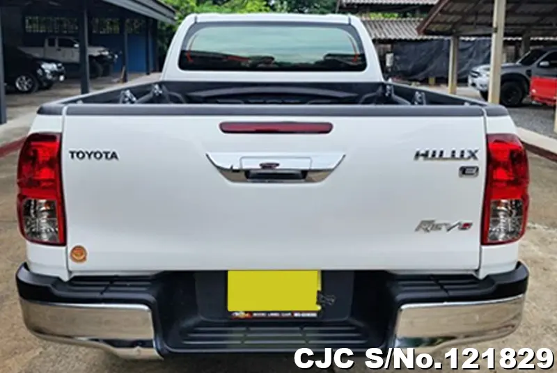 2019 Toyota / Hilux / Revo Stock No. 121829