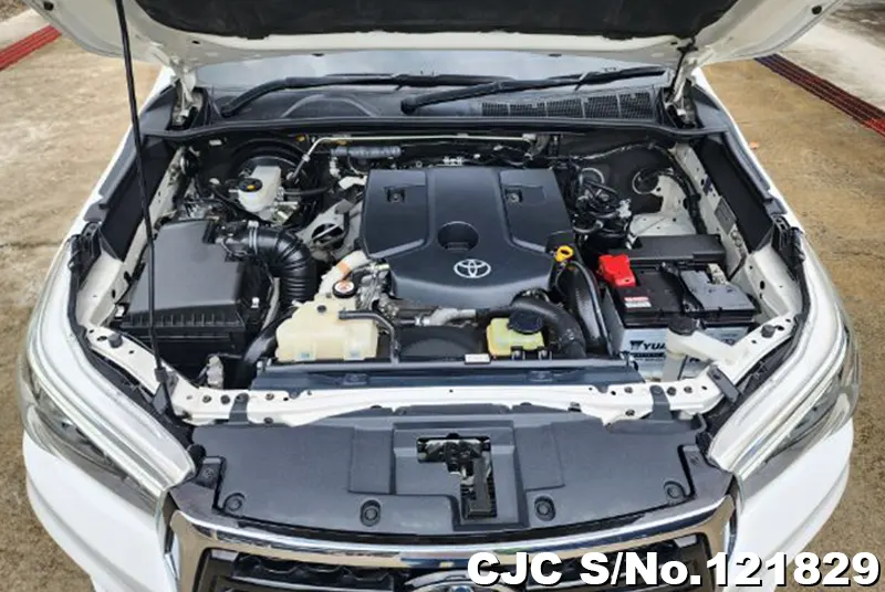 2019 Toyota / Hilux / Revo Stock No. 121829