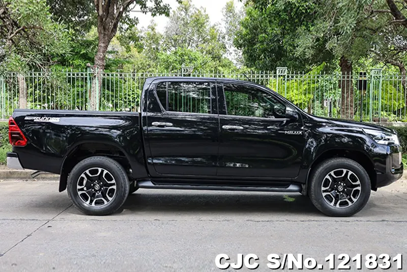 2021 Toyota / Hilux / Revo Stock No. 121831