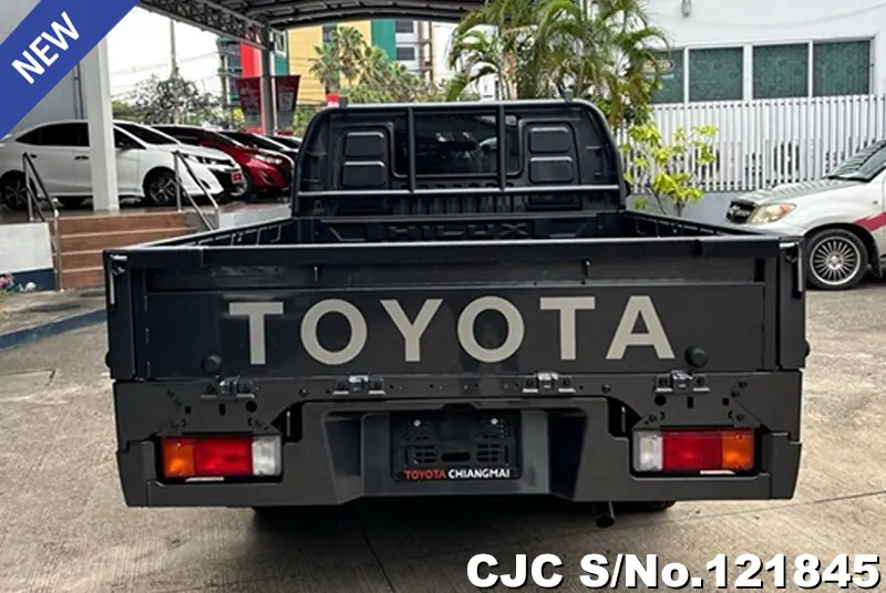 2024 Toyota / Hilux / Champ Stock No. 121845