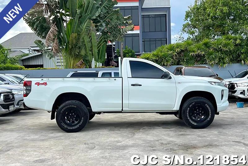 2019 Mitsubishi / Triton Stock No. 121854