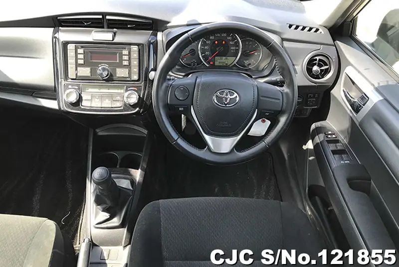 2016 Toyota / Corolla Axio Stock No. 121855