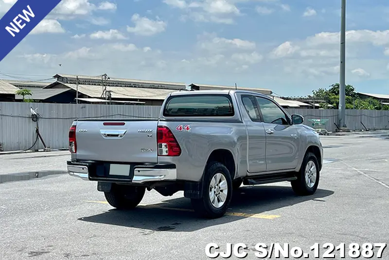 2020 Toyota / Hilux / Revo Stock No. 121887