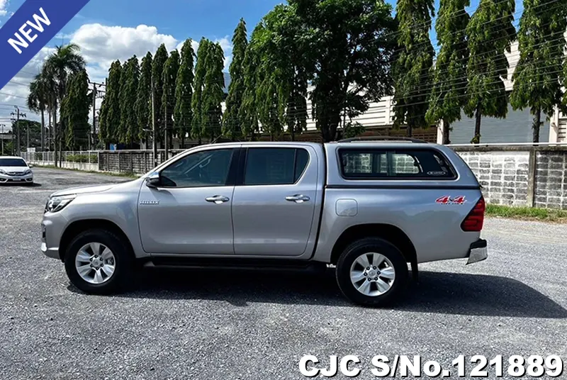 2019 Toyota / Hilux / Revo Stock No. 121889