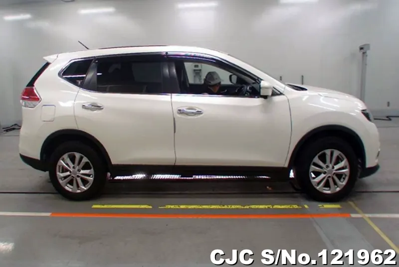 2015 Nissan / X-Trail Stock No. 121962