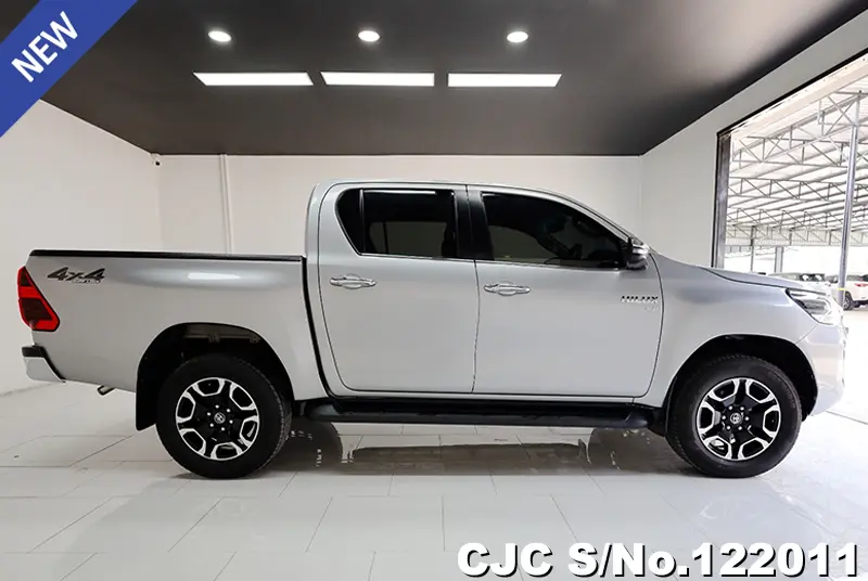 2020 Toyota / Hilux / Revo Stock No. 122011