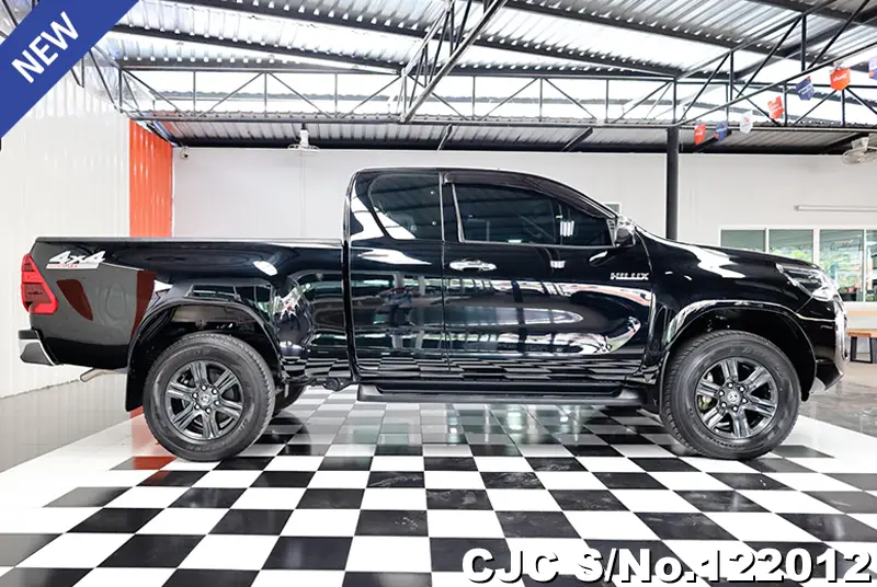 2023 Toyota / Hilux / Revo Stock No. 122012