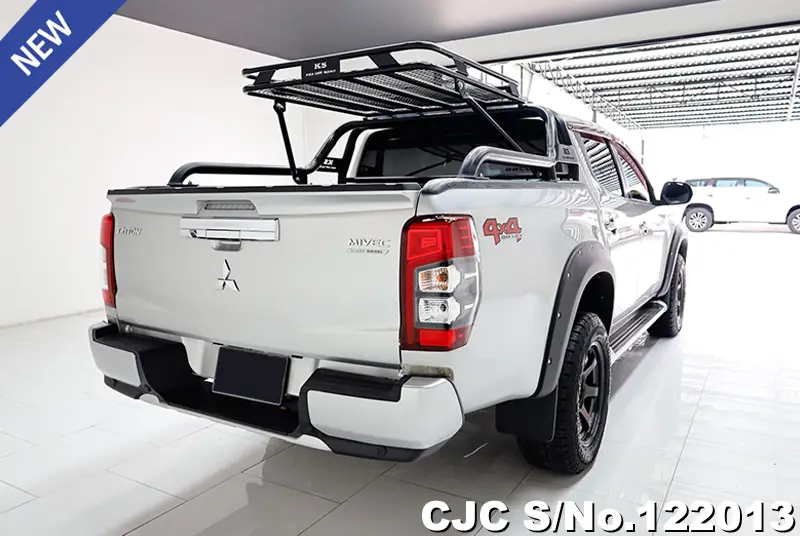 2020 Mitsubishi / Triton Stock No. 122013