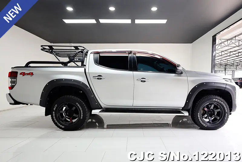 2020 Mitsubishi / Triton Stock No. 122013