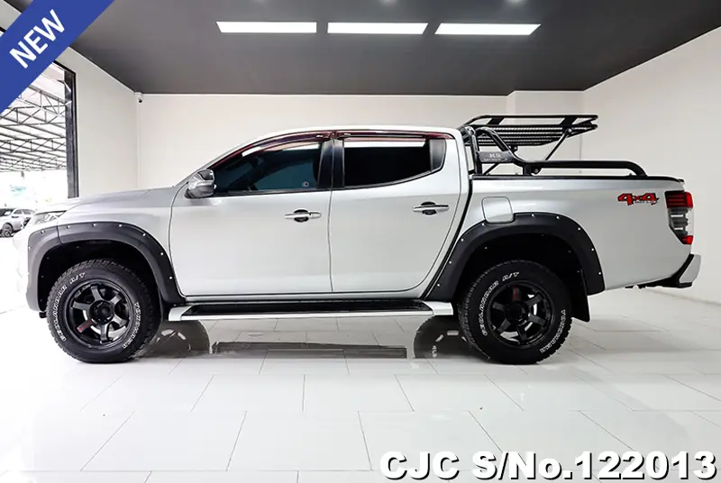 2020 Mitsubishi / Triton Stock No. 122013