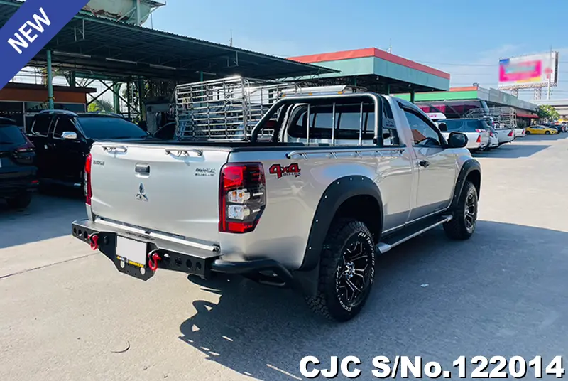 2019 Mitsubishi / Triton Stock No. 122014