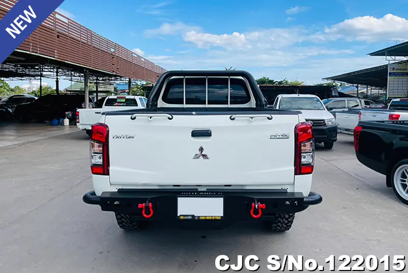 2019 Mitsubishi / Triton Stock No. 122015