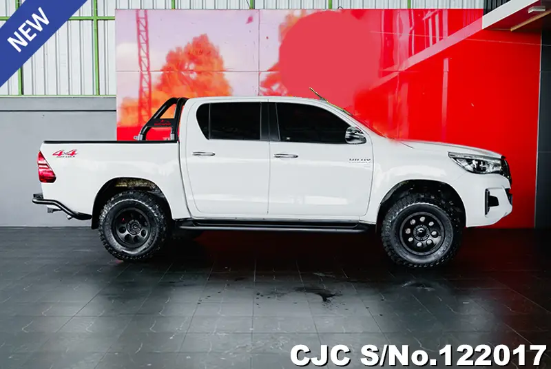 2019 Toyota / Hilux / Revo Stock No. 122017