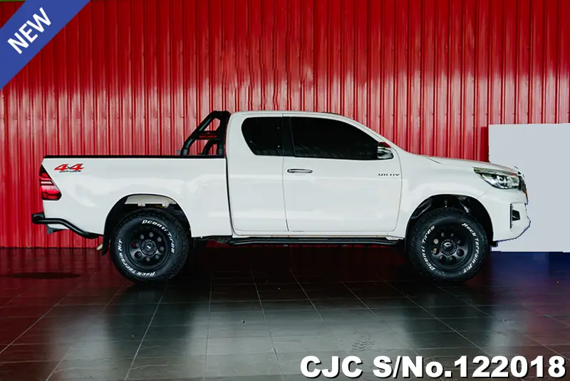 2019 Toyota / Hilux / Revo Stock No. 122018