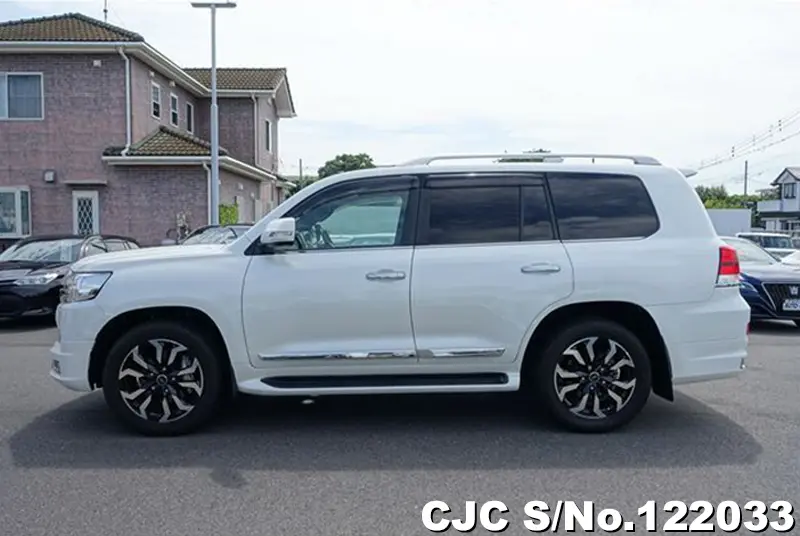 2020 Toyota / Land Cruiser Stock No. 122033