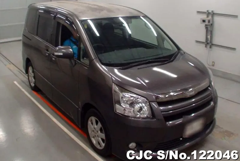 2009 Toyota / Noah Stock No. 122046