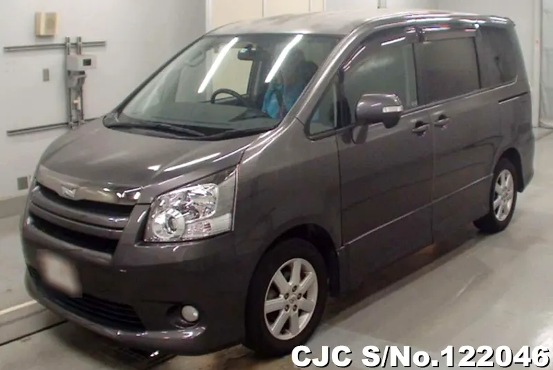 2009 Toyota / Noah Stock No. 122046