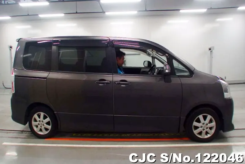 2009 Toyota / Noah Stock No. 122046