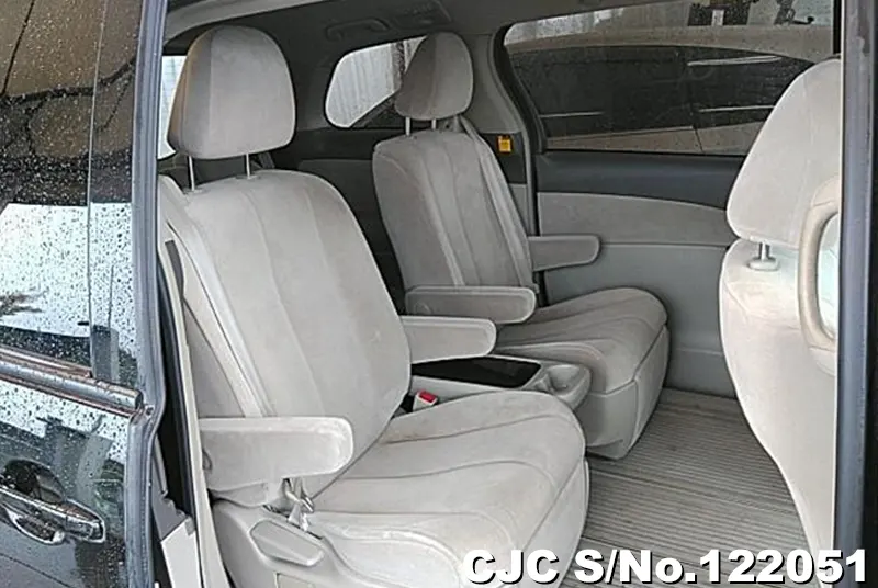 2007 Toyota / Estima Stock No. 122051