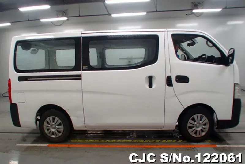 2017 Nissan / Caravan Stock No. 122061