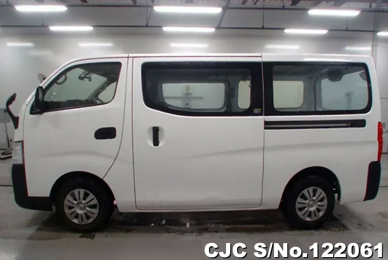 2017 Nissan / Caravan Stock No. 122061