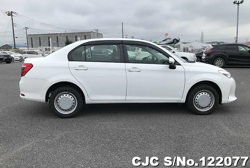 2019 Toyota / Corolla Axio Stock No. 122077