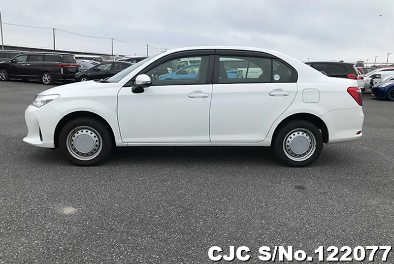 2019 Toyota / Corolla Axio Stock No. 122077