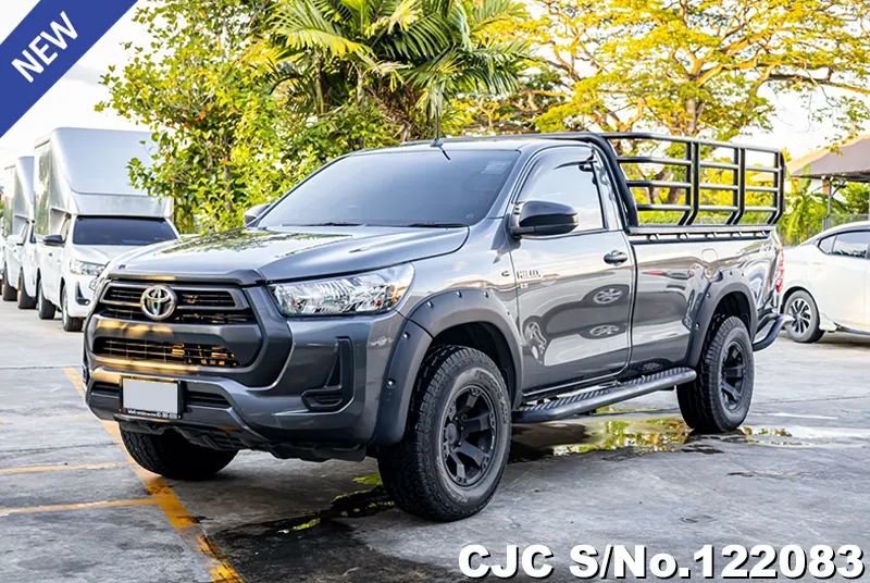 Toyota Hilux in Gray for Sale Image 3