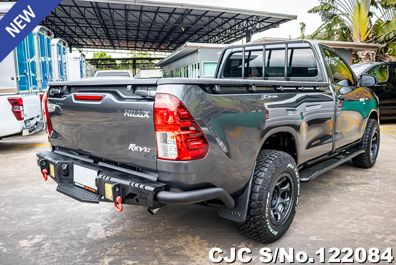 Toyota Hilux in Gray for Sale Image 2