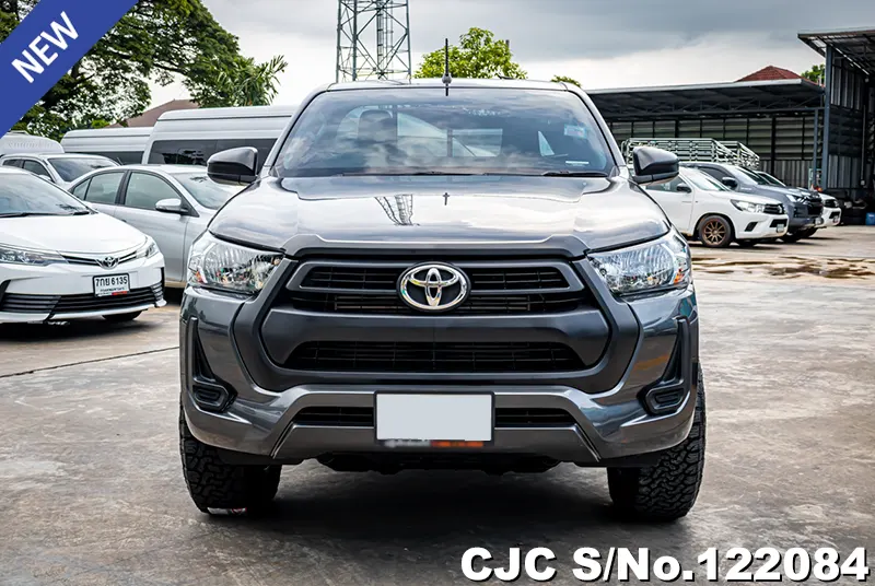 Toyota Hilux in Gray for Sale Image 4