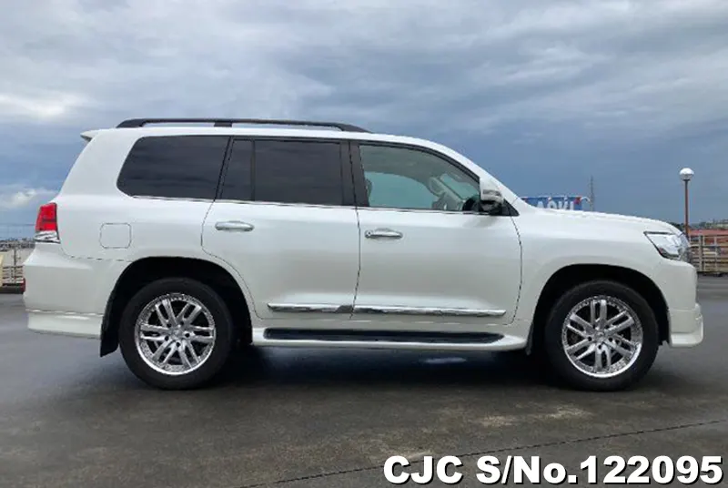 2019 Toyota / Land Cruiser Stock No. 122095