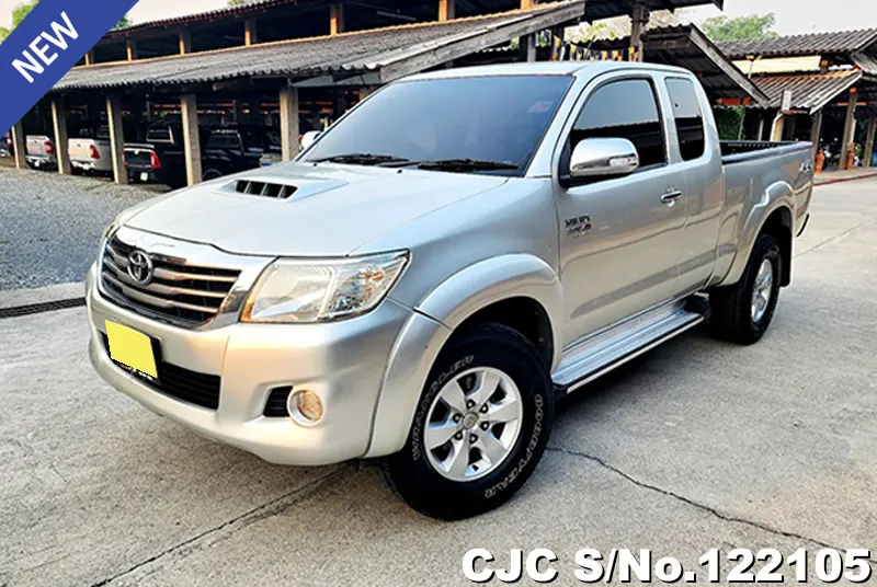 Toyota Hilux in Silver for Sale Image 1