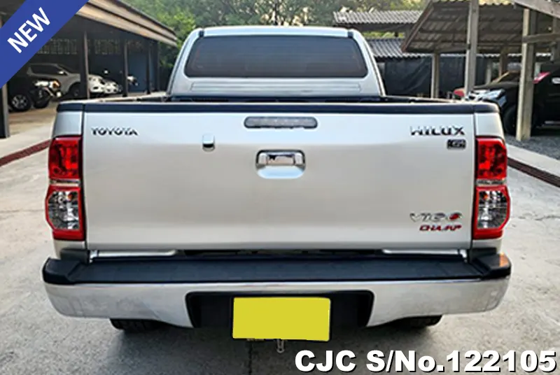 Toyota Hilux in Silver for Sale Image 3