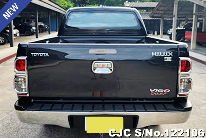 Toyota Hilux in Black for Sale Image 3