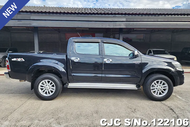 Toyota Hilux in Black for Sale Image 4