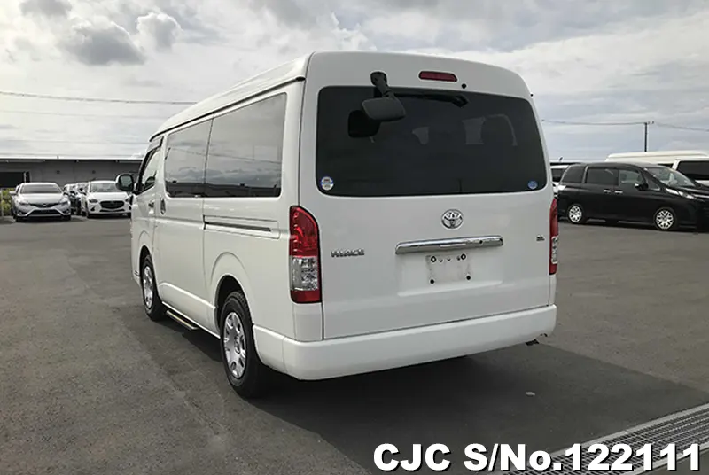 2015 Toyota / Hiace Stock No. 122111