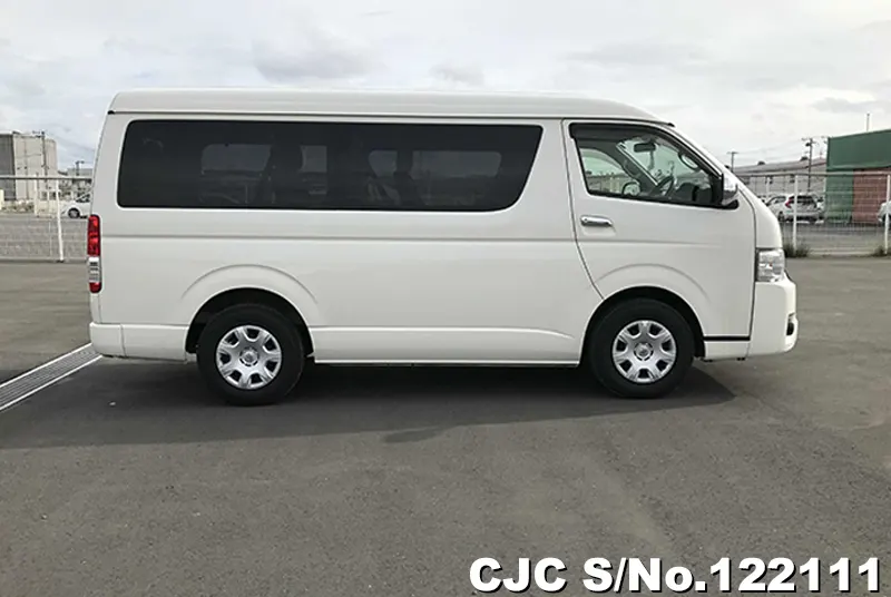 2015 Toyota / Hiace Stock No. 122111