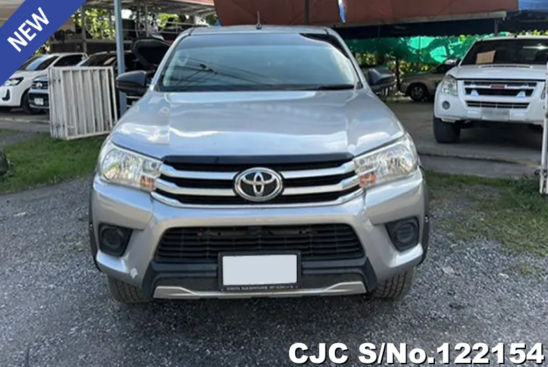 Toyota Hilux in Gray for Sale Image 4