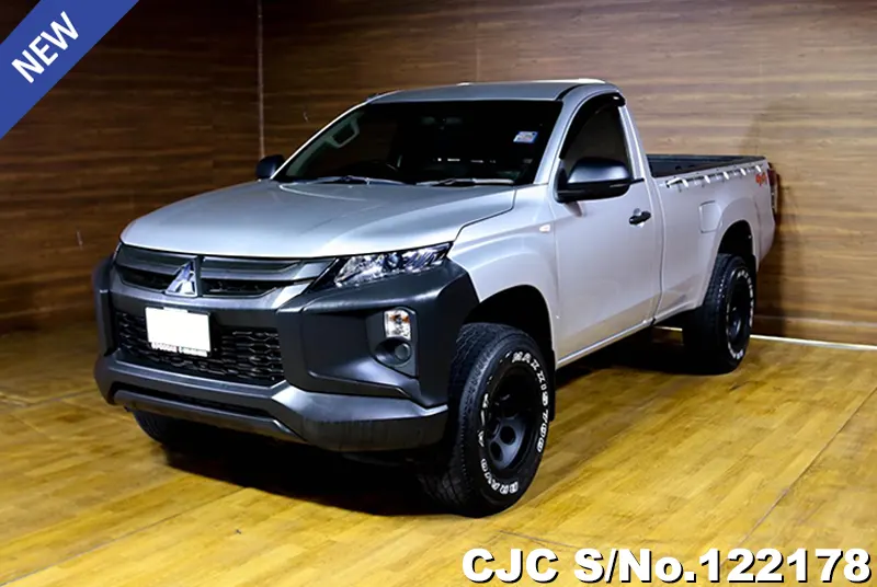 Mitsubishi Triton in Gray for Sale Image 0