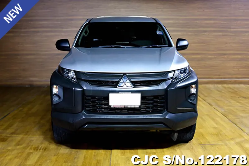 Mitsubishi Triton in Gray for Sale Image 2