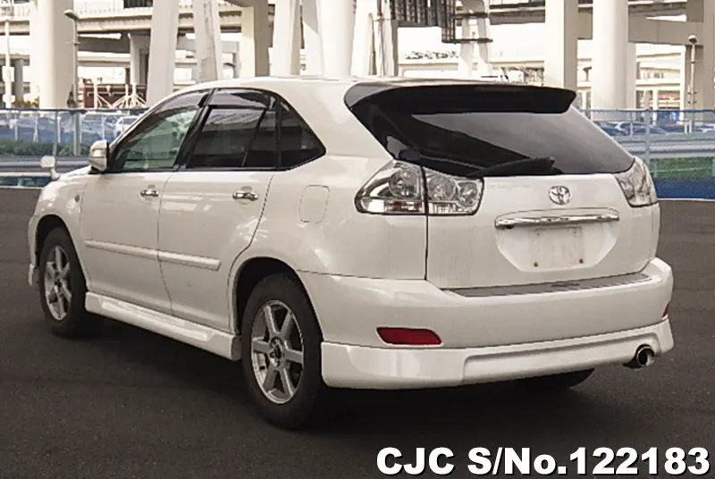 2005 Toyota / Harrier Stock No. 122183