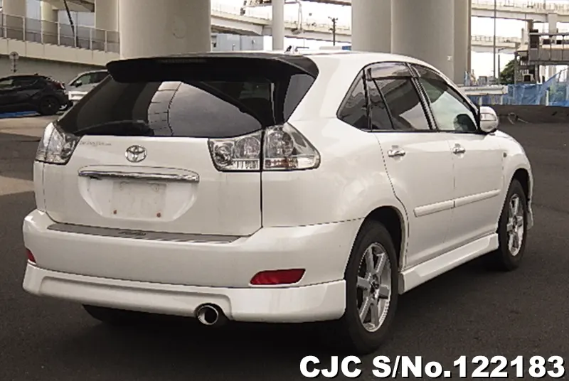 2005 Toyota / Harrier Stock No. 122183