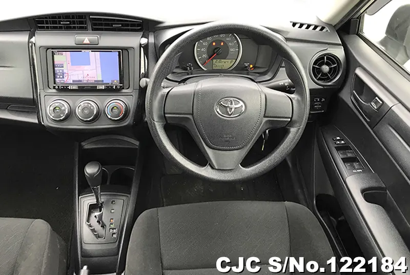 2018 Toyota / Corolla Axio Stock No. 122184