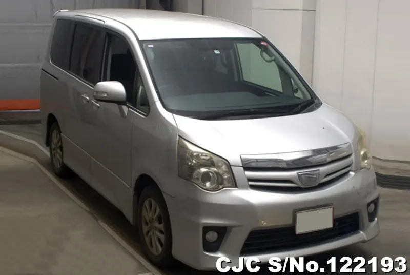 2011 Toyota / Noah Stock No. 122193