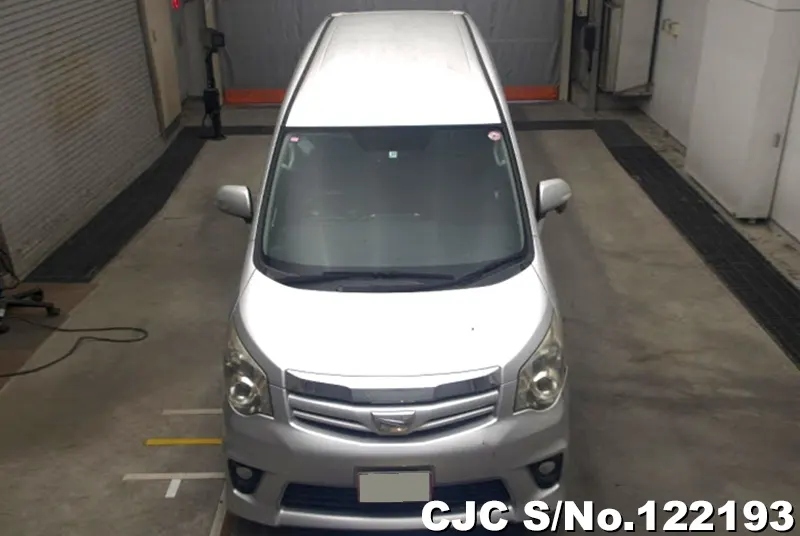 2011 Toyota / Noah Stock No. 122193